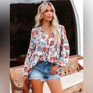VICI - Hollow Floral Tassel Top